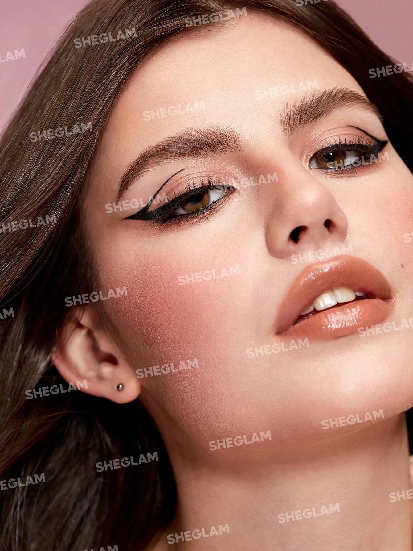 Shein - SHEGLAM Pro-Flex Angled Eyeliner Black Highly Pigmented Matte Beginner Eyeliner
