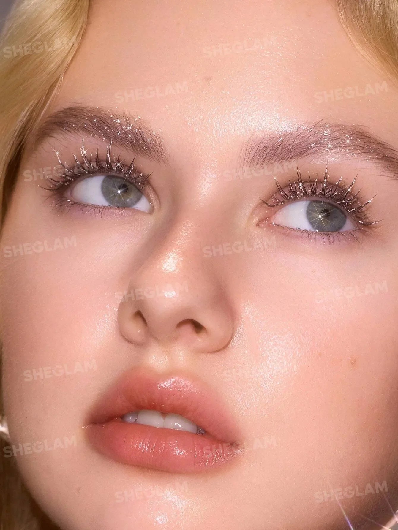 Sheglam -  Crystal Gaze Glitter Mascara